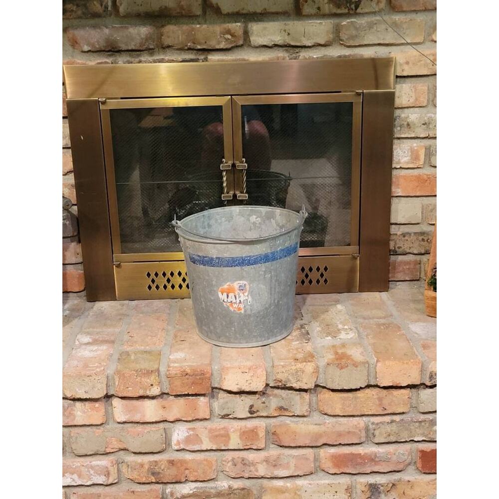 Vintage Galvanized Bucket, Pail Metal Bail Handle, Rustic Primitive Farmhouse